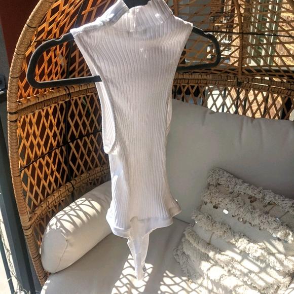 Lovers + Friends Mock Neck Bodysuit - Picture 2 of 7